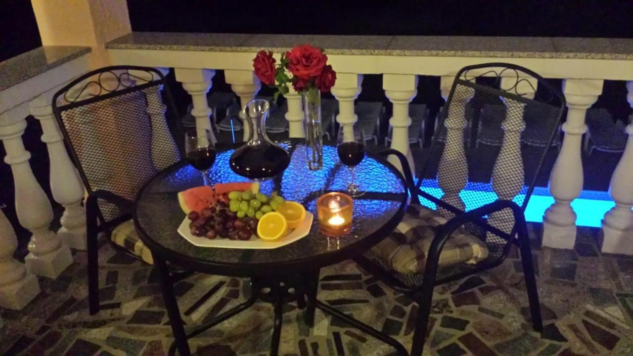 Haus Delphin Apartment Пореч Екстериор снимка
