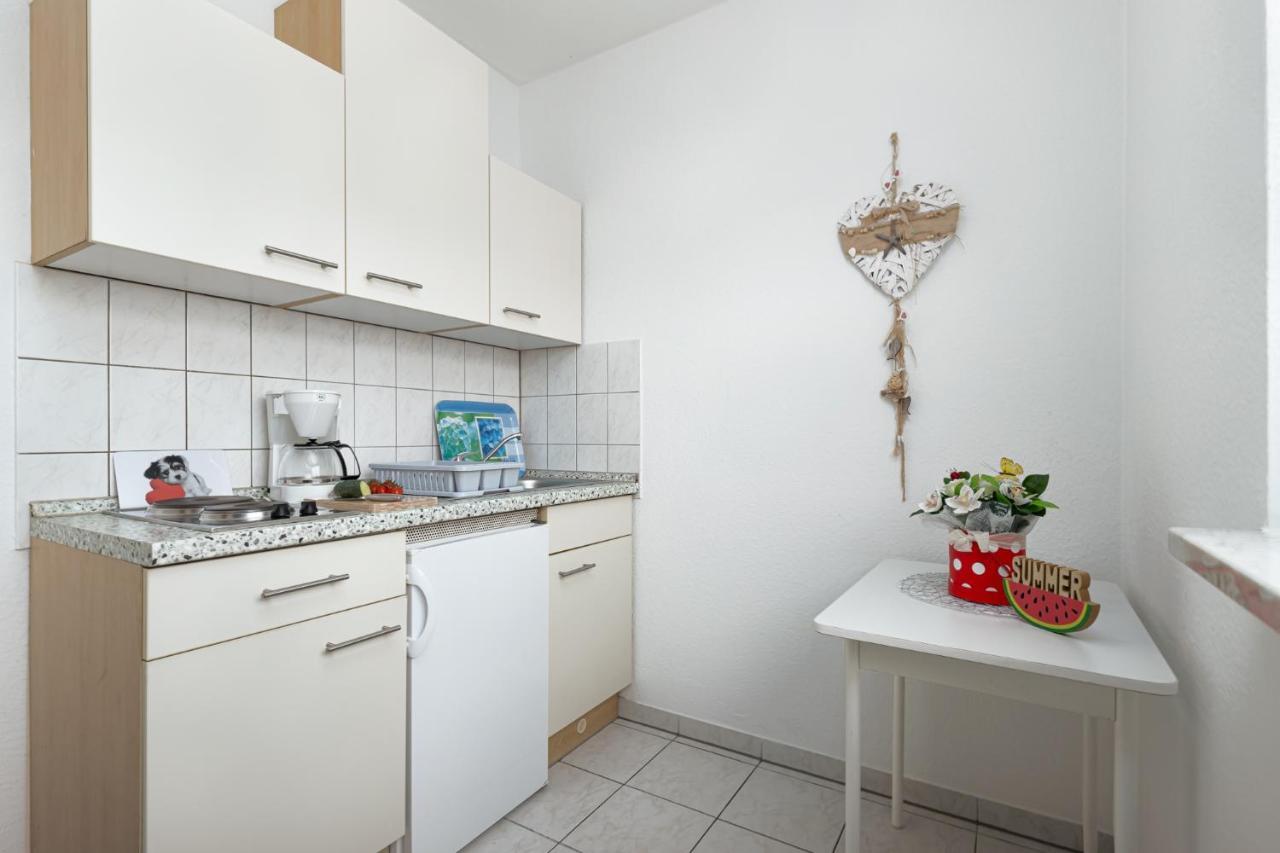 Haus Delphin Apartment Пореч Екстериор снимка